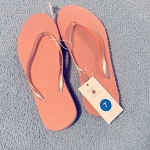 NWT Shade & Shore Pink Flip Flops, Size 7